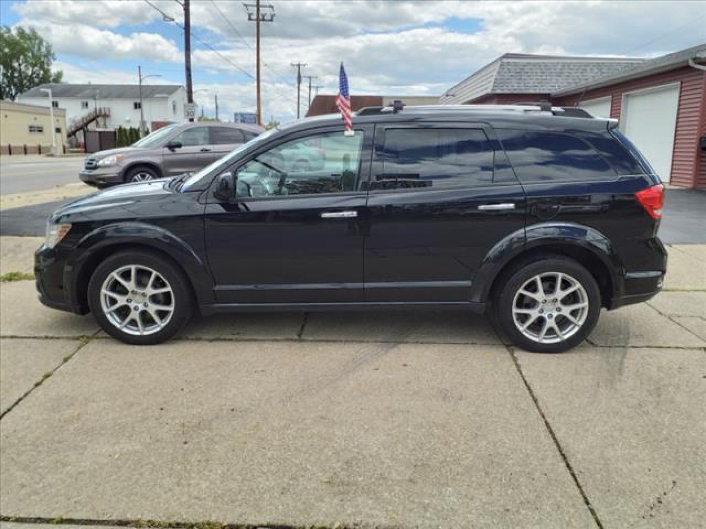 2016 Black Dodge Journey AWD R/T (3C4PDDFG8GT) with an 6 Cylinder Fuel Injected engine, Automatic transmission, located at 5505 N. Summit St., Toledo, OH, 43611, (419) 729-2688, 41.654953, -83.530014 - Photo#23