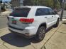 2018 Bright White Clear Coat Jeep Grand Cherokee 4x4 Limited (1C4RJFBG3JC) with an 3.6L Pentastar 3.6L V6 295hp 260ft. lbs. Sequential Multiport Fuel Injection engine, 8-Speed Shiftable Automatic transmission, located at 5505 N. Summit St., Toledo, OH, 43611, (419) 729-2688, 41.654953, -83.530014 - Photo#25