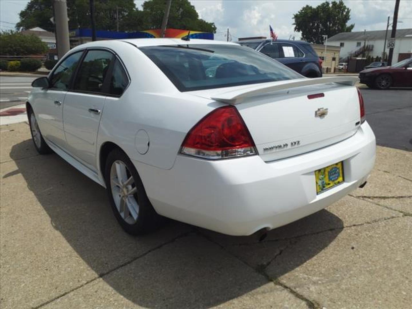 2014 Summit White Chevrolet Impala Limited LTZ Fleet (2G1WC5E39E1) with an 3.6L 3.6L Flex Fuel V6 300hp 262ft. lbs. Fuel Injected engine, 6-Speed Shiftable Automatic w/Overdrive transmission, located at 5505 N. Summit St., Toledo, OH, 43611, (419) 729-2688, 41.654953, -83.530014 - Photo#20