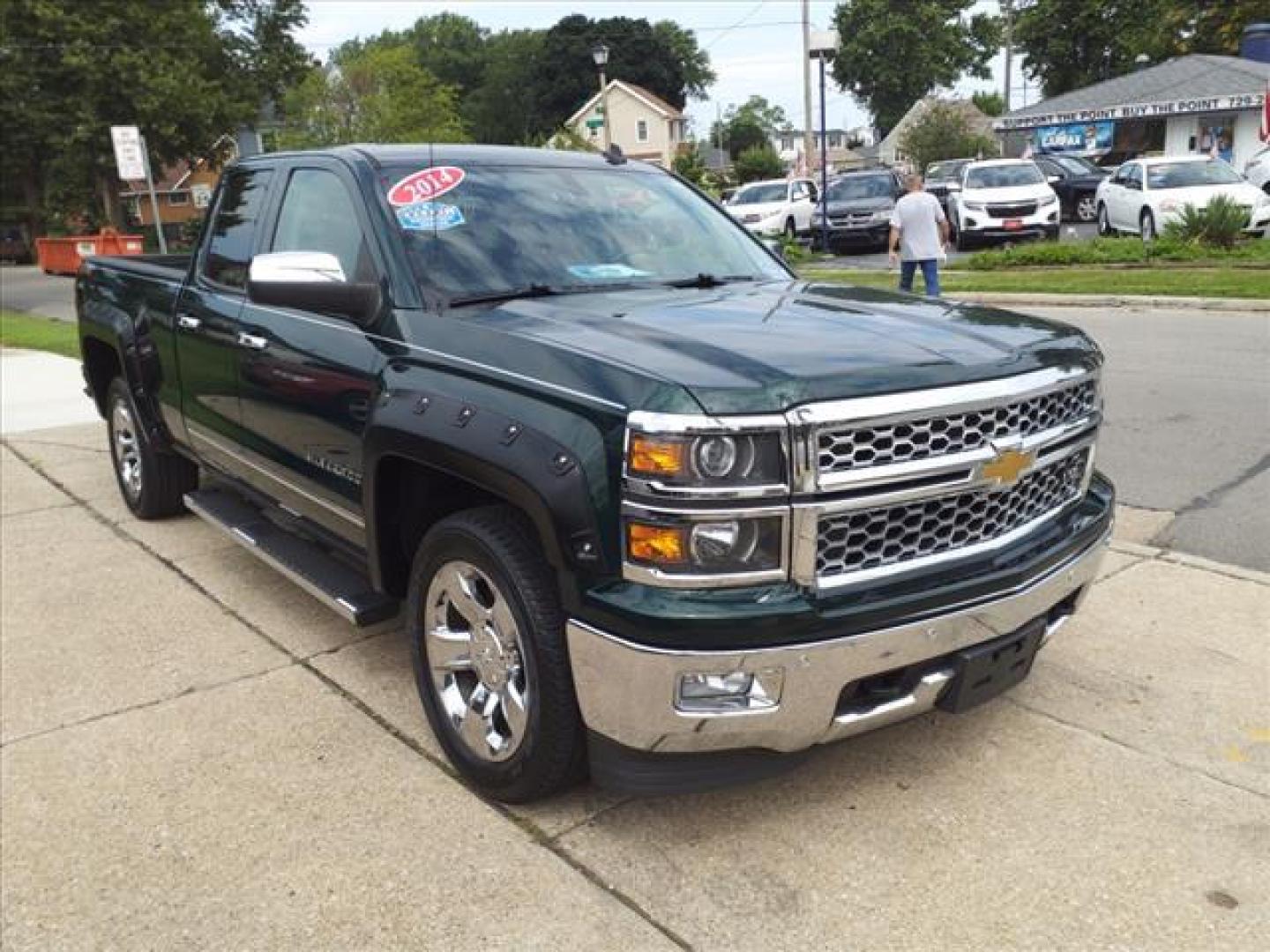 2014 Rainforest Green Metallic Chevrolet Silverado 1500 4x4 LTZ (1GCVKSEC0EZ) with an 5.3L EcoTec3 5.3L Flex Fuel V8 355hp 383ft. lbs. Direct Injection engine, 6-Speed Shiftable Automatic w/Overdrive transmission, located at 5505 N. Summit St., Toledo, OH, 43611, (419) 729-2688, 41.654953, -83.530014 - Photo#19