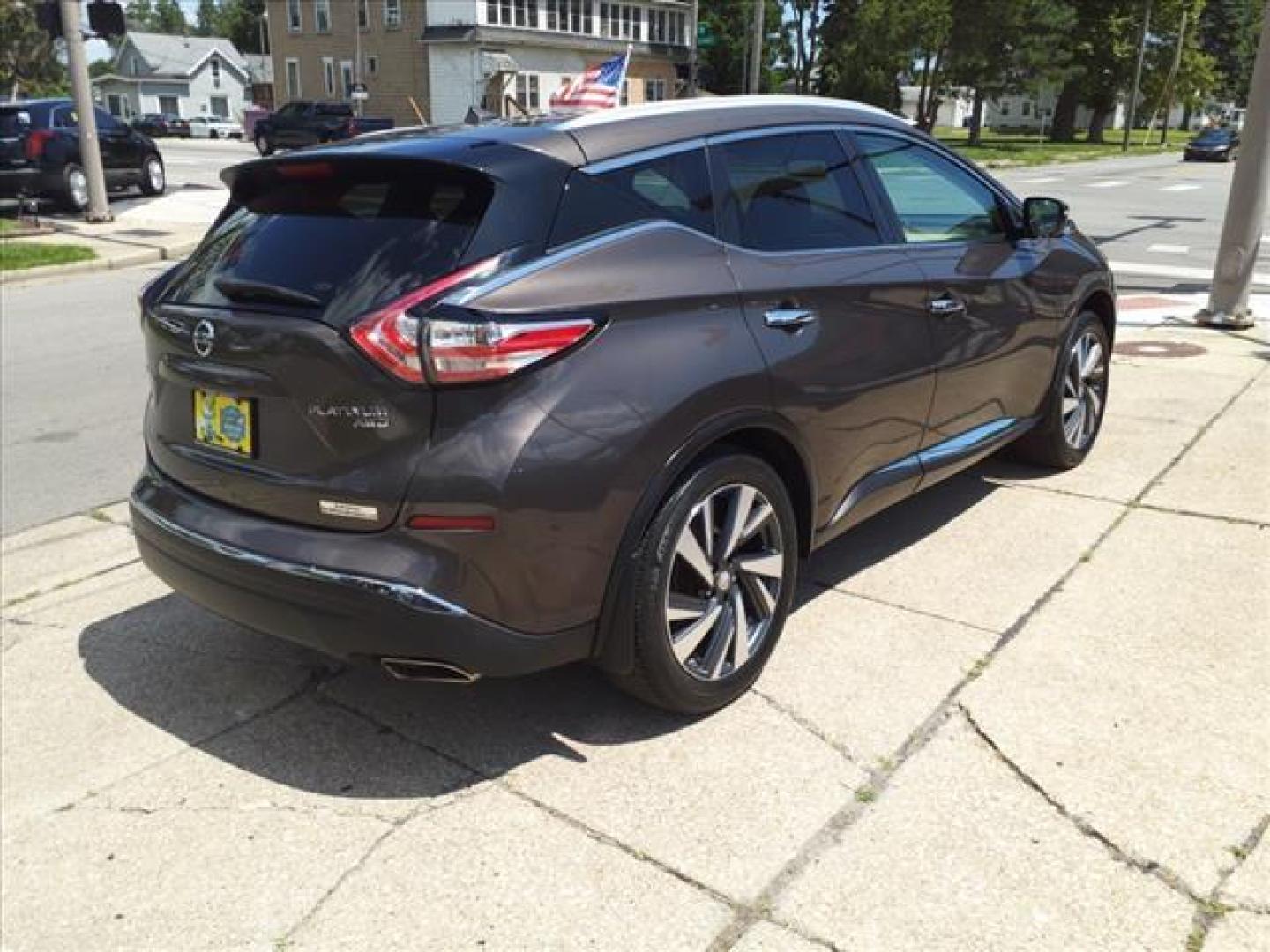 2016 Java Metallic Nissan Murano AWD Platinum (5N1AZ2MH9GN) with an 3.5L 3.5L V6 260hp 240ft. lbs. Sequential Multiport Fuel Injection engine, CVT transmission, located at 5505 N. Summit St., Toledo, OH, 43611, (419) 729-2688, 41.654953, -83.530014 - Photo#25