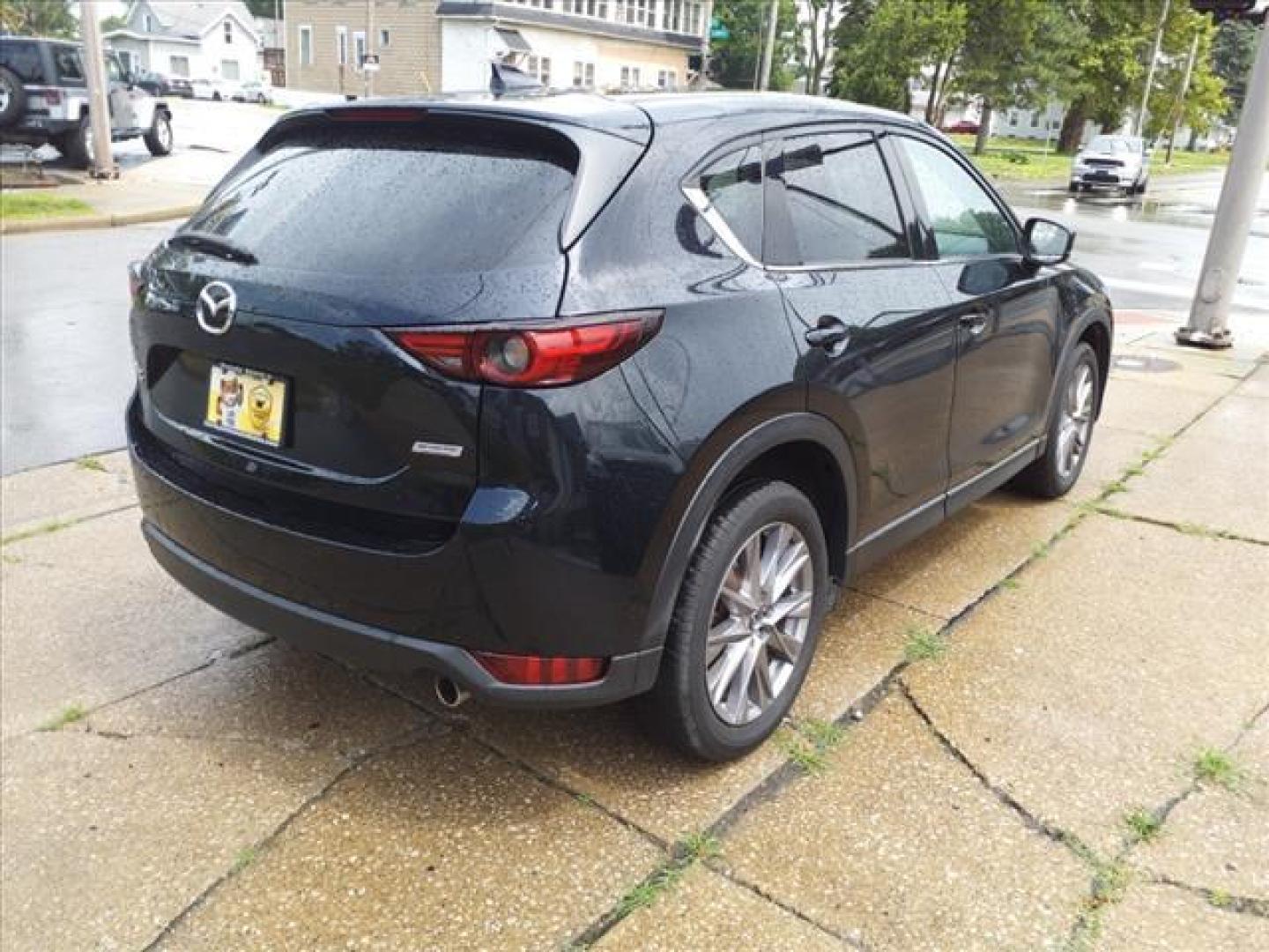 2019 Jet Black Mica Mazda CX-5 AWD Grand Touring (JM3KFBDM8K1) with an 2.5L SKYACTIV-G 2.5L I4 187hp 186ft. lbs. Direct Injection engine, 6-Speed Shiftable Automatic transmission, located at 5505 N. Summit St., Toledo, OH, 43611, (419) 729-2688, 41.654953, -83.530014 - Photo#26