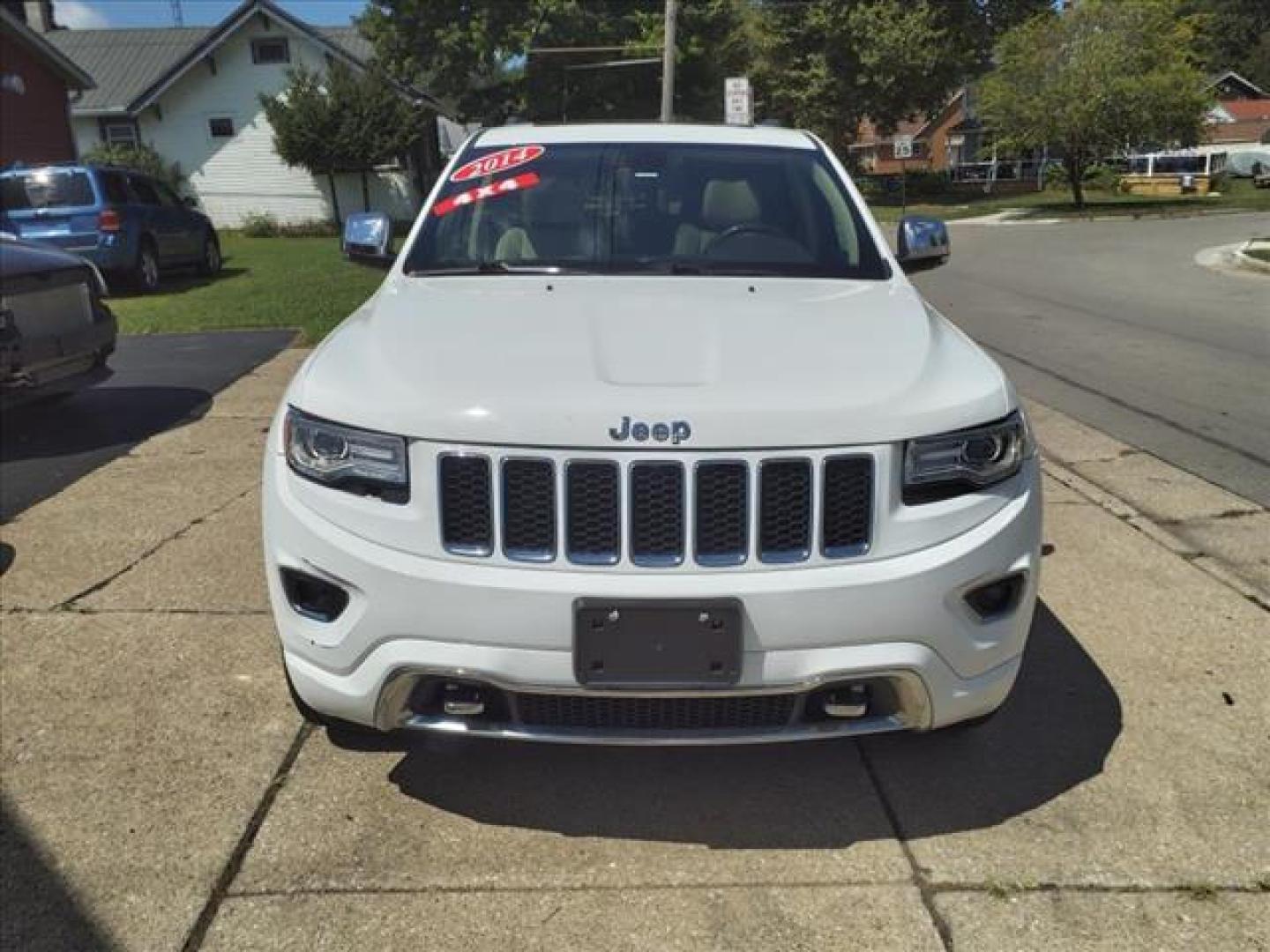 2014 Bright White Clear Coat Jeep Grand Cherokee 4x4 Overland (1C4RJFCG2EC) with an 3.6L 3.6L V6 290hp 260ft. lbs. Sequential Multiport Fuel Injection engine, 8-Speed Shiftable Automatic transmission, located at 5505 N. Summit St., Toledo, OH, 43611, (419) 729-2688, 41.654953, -83.530014 - Photo#20