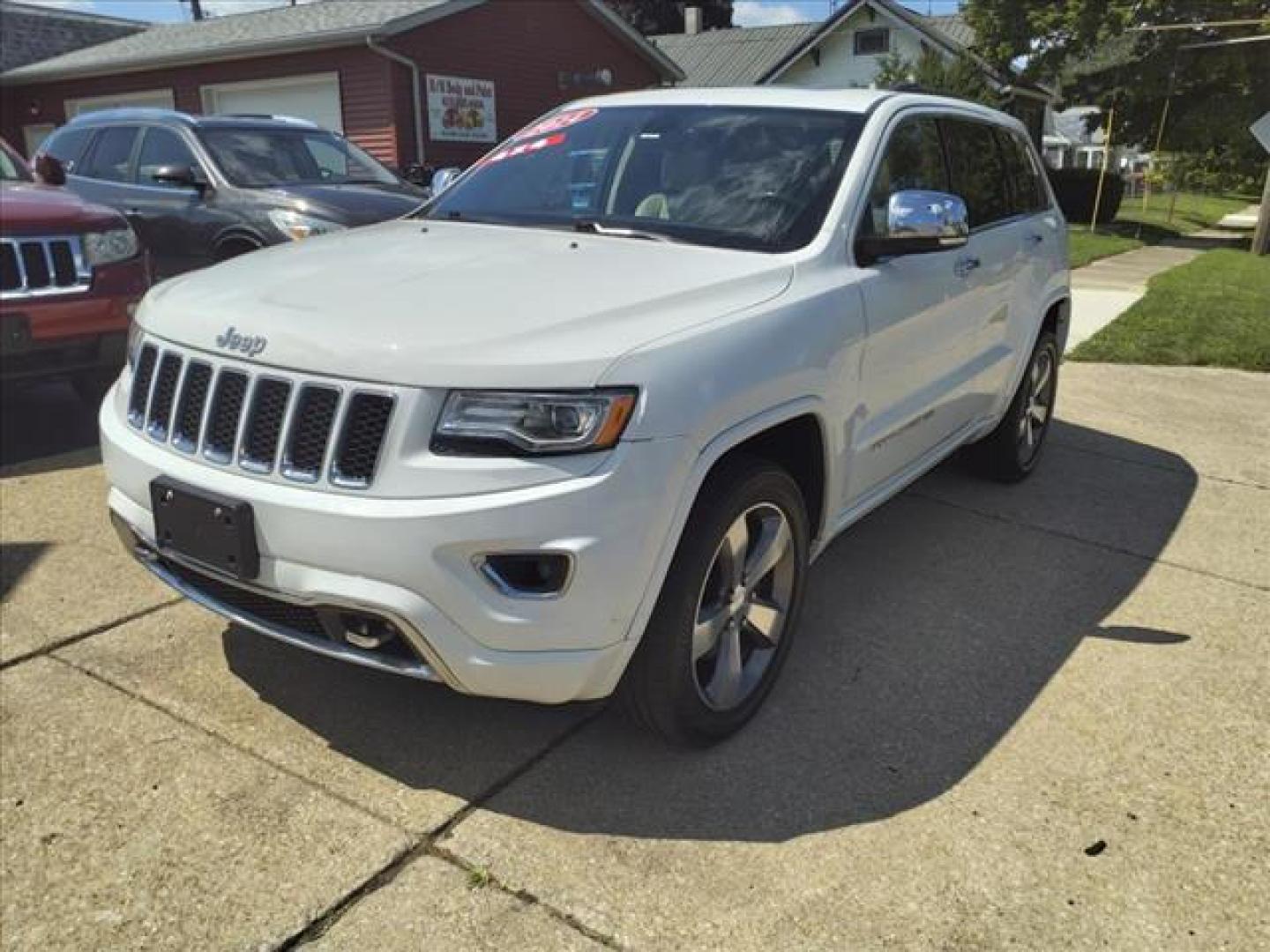 2014 Bright White Clear Coat Jeep Grand Cherokee 4x4 Overland (1C4RJFCG2EC) with an 3.6L 3.6L V6 290hp 260ft. lbs. Sequential Multiport Fuel Injection engine, 8-Speed Shiftable Automatic transmission, located at 5505 N. Summit St., Toledo, OH, 43611, (419) 729-2688, 41.654953, -83.530014 - Photo#21