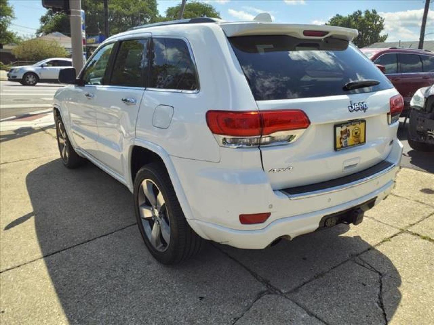 2014 Bright White Clear Coat Jeep Grand Cherokee 4x4 Overland (1C4RJFCG2EC) with an 3.6L 3.6L V6 290hp 260ft. lbs. Sequential Multiport Fuel Injection engine, 8-Speed Shiftable Automatic transmission, located at 5505 N. Summit St., Toledo, OH, 43611, (419) 729-2688, 41.654953, -83.530014 - Photo#23