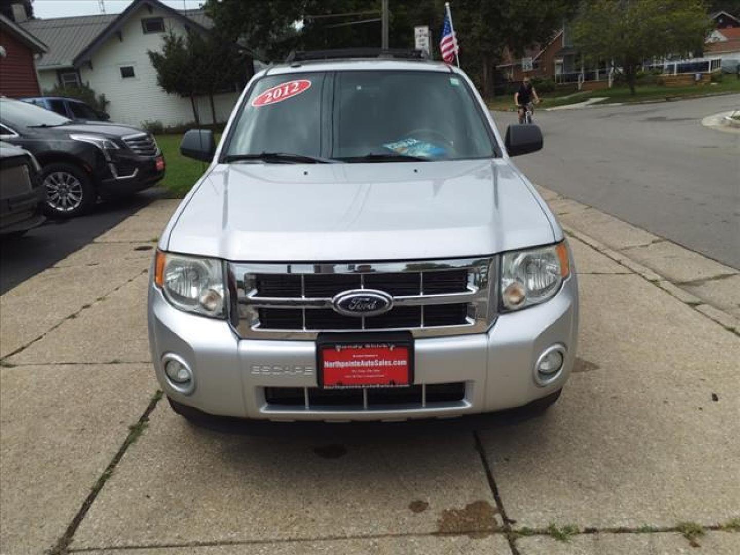 2012 Ingot Silver Metallic Ford Escape XLT (1FMCU0DG7CK) with an 3.0L 3.0L Flex Fuel V6 240hp 223ft. lbs. Sequential Multiport Fuel Injection engine, 6-Speed Automatic transmission, located at 5505 N. Summit St., Toledo, OH, 43611, (419) 729-2688, 41.654953, -83.530014 - Photo#17