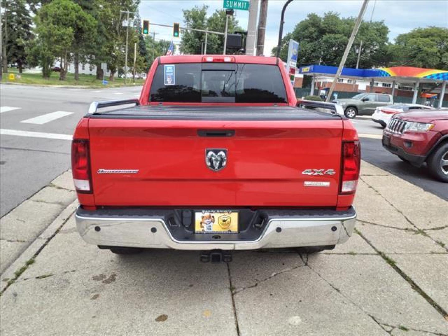 2012 Flame Red Clear Coat/Mineral Gray Metallic Clear C RAM 1500 4x4 Outdoorsman (1C6RD7LT9CS) with an 5.7L HEMI 5.7L V8 390hp 407ft. lbs. Sequential Multiport Fuel Injection engine, 6-Speed Automatic transmission, located at 5505 N. Summit St., Toledo, OH, 43611, (419) 729-2688, 41.654953, -83.530014 - Photo#20