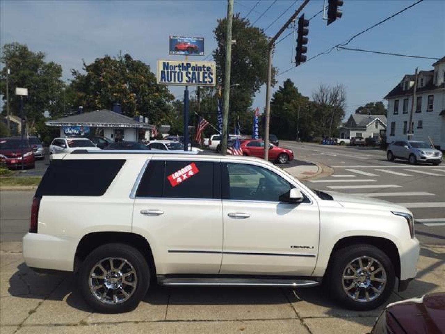 2015 Summit White GMC Yukon 4x4 Denali (1GKS2CKJ6FR) with an 6.2L EcoTec3 6.2L V8 420hp 460ft. lbs. Direct Injection engine, Automatic transmission, located at 5505 N. Summit St., Toledo, OH, 43611, (419) 729-2688, 41.654953, -83.530014 - Photo#0