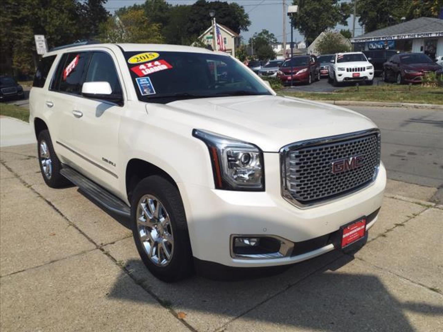 2015 Summit White GMC Yukon 4x4 Denali (1GKS2CKJ6FR) with an 6.2L EcoTec3 6.2L V8 420hp 460ft. lbs. Direct Injection engine, Automatic transmission, located at 5505 N. Summit St., Toledo, OH, 43611, (419) 729-2688, 41.654953, -83.530014 - Photo#22