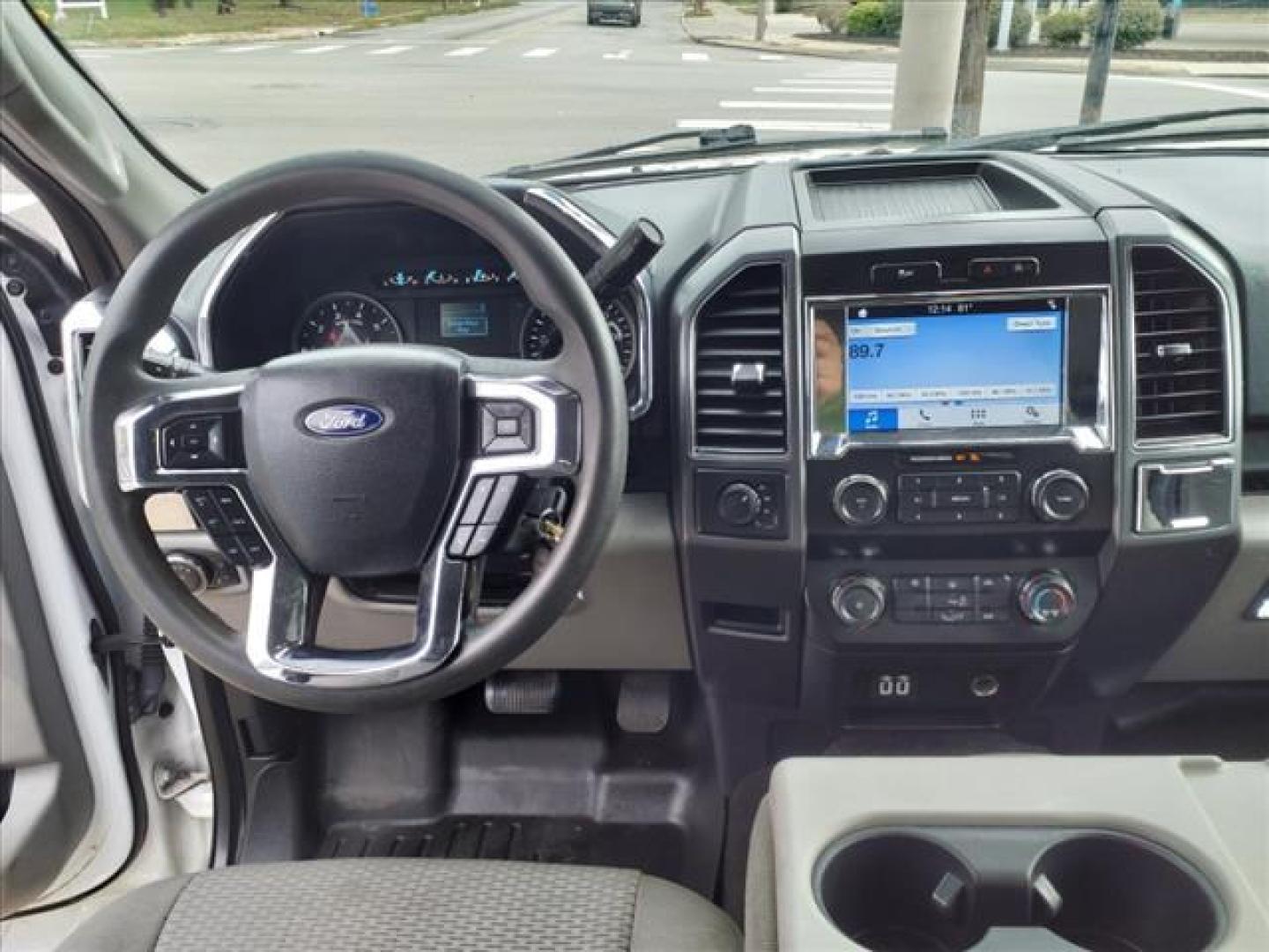 2019 Oxford White Ford F-150 4x4 XLT (1FTEW1E43KK) with an 3.5L EcoBoost 3.5L Twin Turbo V6 375hp 470ft. lbs. Direct Injection engine, 10-Speed Shiftable Automatic transmission, located at 5505 N. Summit St., Toledo, OH, 43611, (419) 729-2688, 41.654953, -83.530014 - Photo#3