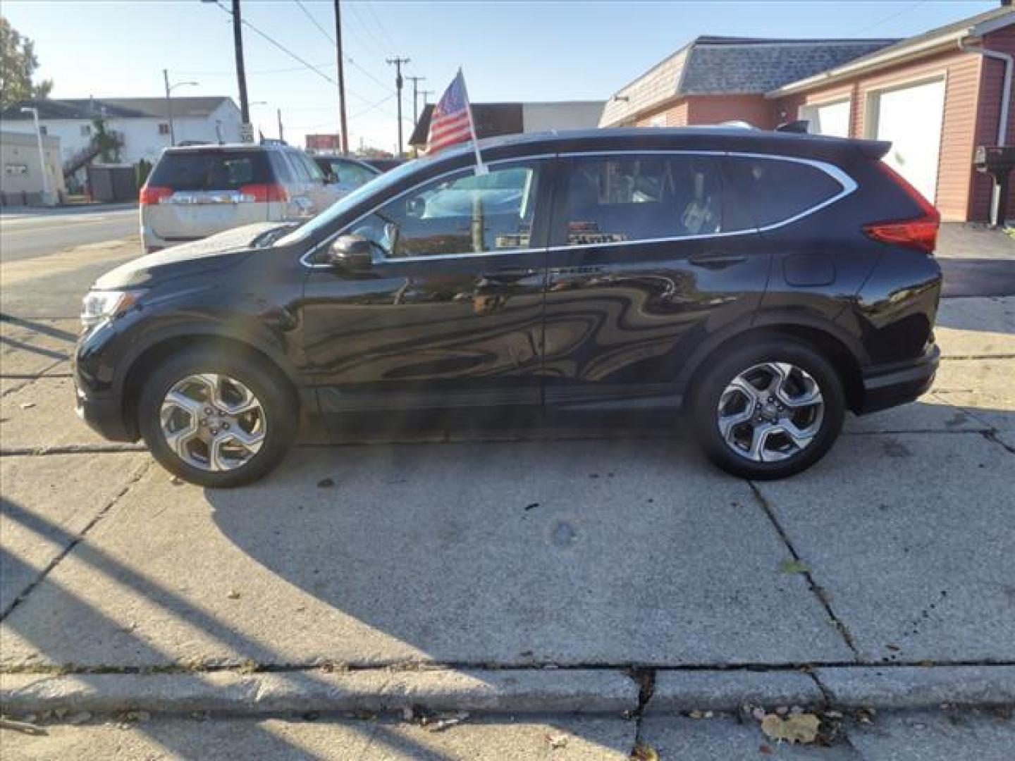 2017 Crystal Black Pearl Honda CR-V AWD EX-L (2HKRW2H8XHH) with an 1.5L 1.5L Turbo I4 190hp 179ft. lbs. Direct Injection engine, CVT transmission, located at 5505 N. Summit St., Toledo, OH, 43611, (419) 729-2688, 41.654953, -83.530014 - Photo#22