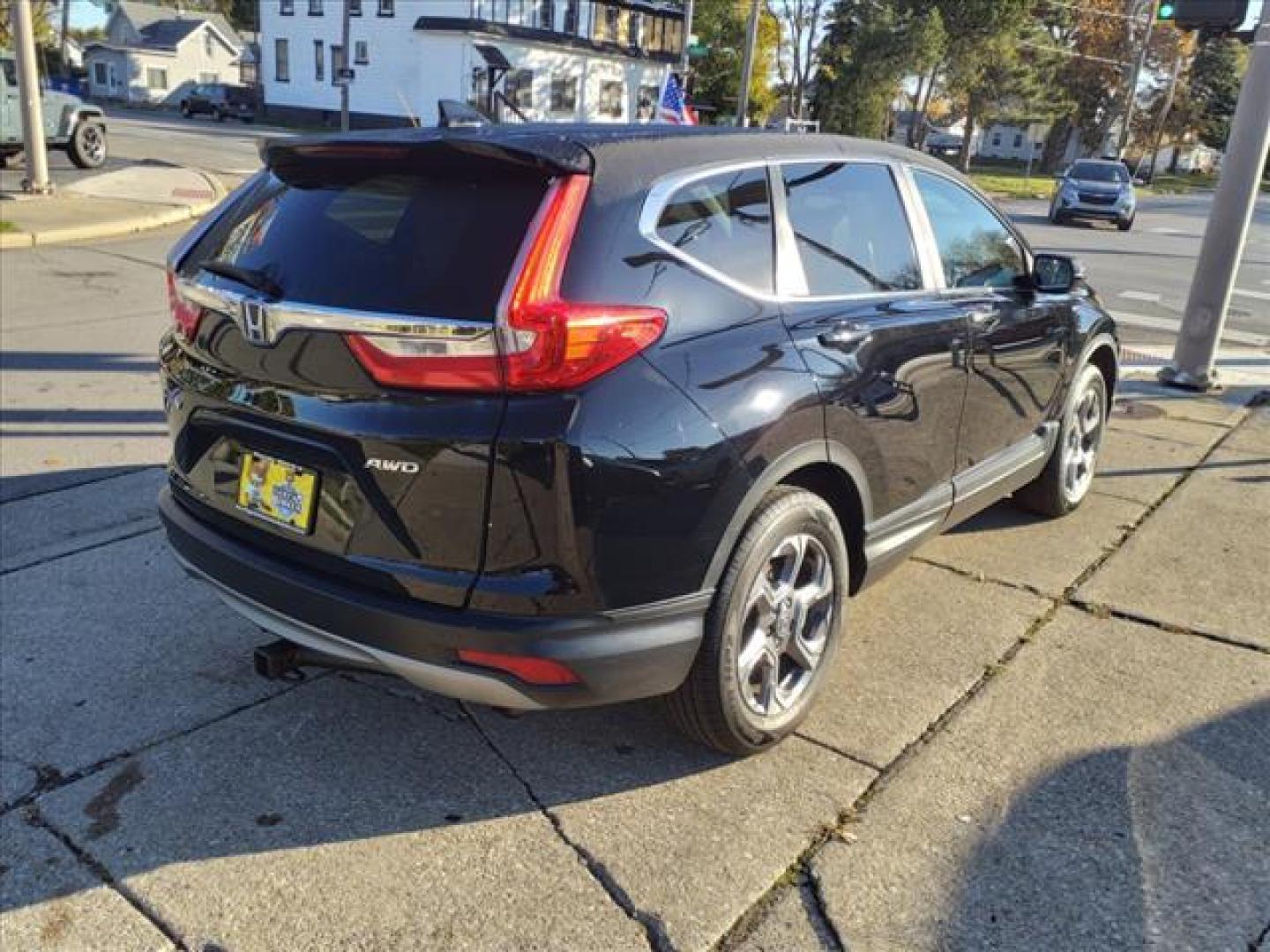 2017 Crystal Black Pearl Honda CR-V AWD EX-L (2HKRW2H8XHH) with an 1.5L 1.5L Turbo I4 190hp 179ft. lbs. Direct Injection engine, CVT transmission, located at 5505 N. Summit St., Toledo, OH, 43611, (419) 729-2688, 41.654953, -83.530014 - Photo#25