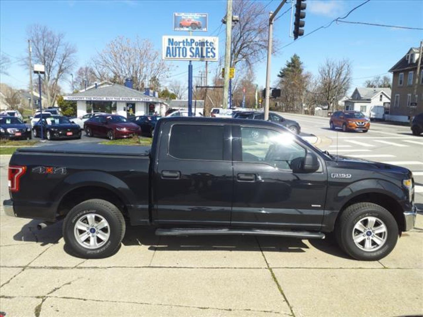 2015 Tuxedo Black Metallic Ford F-150 4x4 XLT (1FTEW1EG8FF) with an 3.5L EcoBoost 3.5L Twin Turbo V6 365hp 420ft. lbs. Direct Injection engine, 6-Speed Shiftable Automatic transmission, located at 5505 N. Summit St., Toledo, OH, 43611, (419) 729-2688, 41.654953, -83.530014 - Photo#0