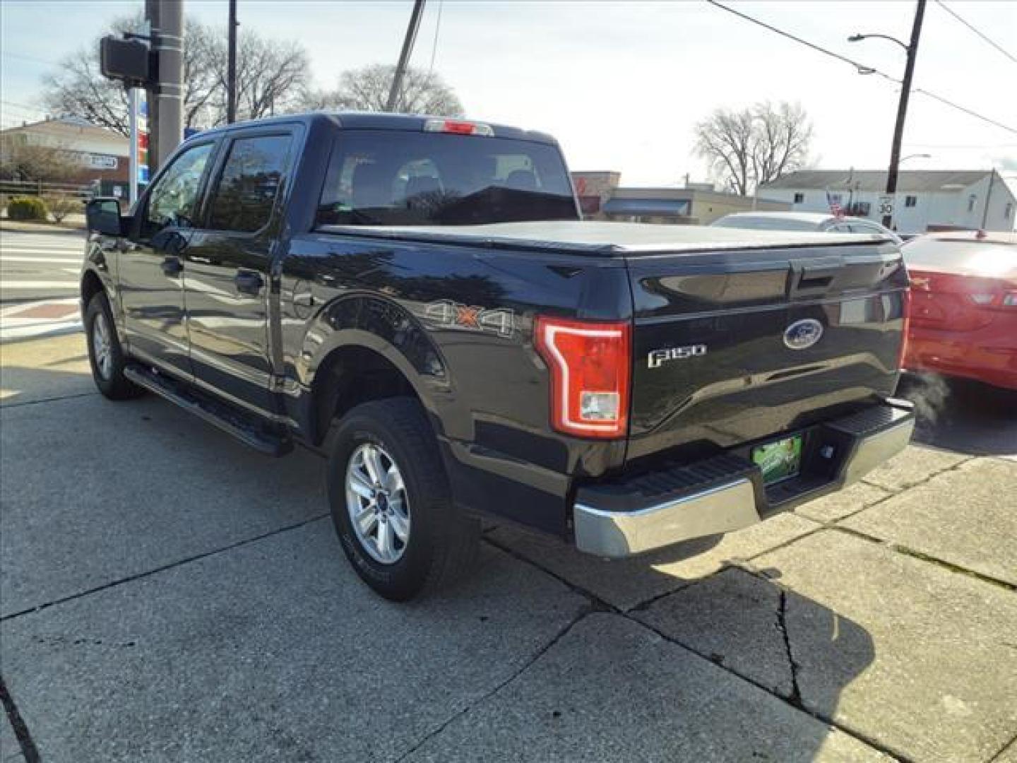 2015 Tuxedo Black Metallic Ford F-150 4x4 XLT (1FTEW1EG8FF) with an 3.5L EcoBoost 3.5L Twin Turbo V6 365hp 420ft. lbs. Direct Injection engine, 6-Speed Shiftable Automatic transmission, located at 5505 N. Summit St., Toledo, OH, 43611, (419) 729-2688, 41.654953, -83.530014 - Photo#18