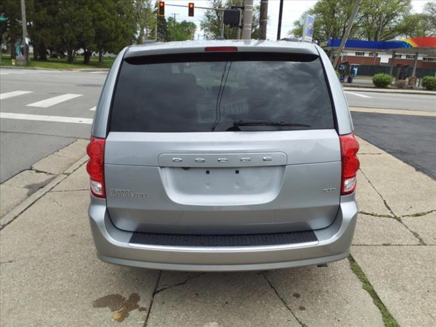 2020 Billet Clear Coat Dodge Grand Caravan SXT (2C4RDGCGXLR) with an 3.6L Pentastar 3.6L Flex Fuel V6 283hp 260ft. lbs. Sequential Multiport Fuel Injection engine, 6-Speed Shiftable Automatic transmission, located at 5505 N. Summit St., Toledo, OH, 43611, (419) 729-2688, 41.654953, -83.530014 - Photo#20