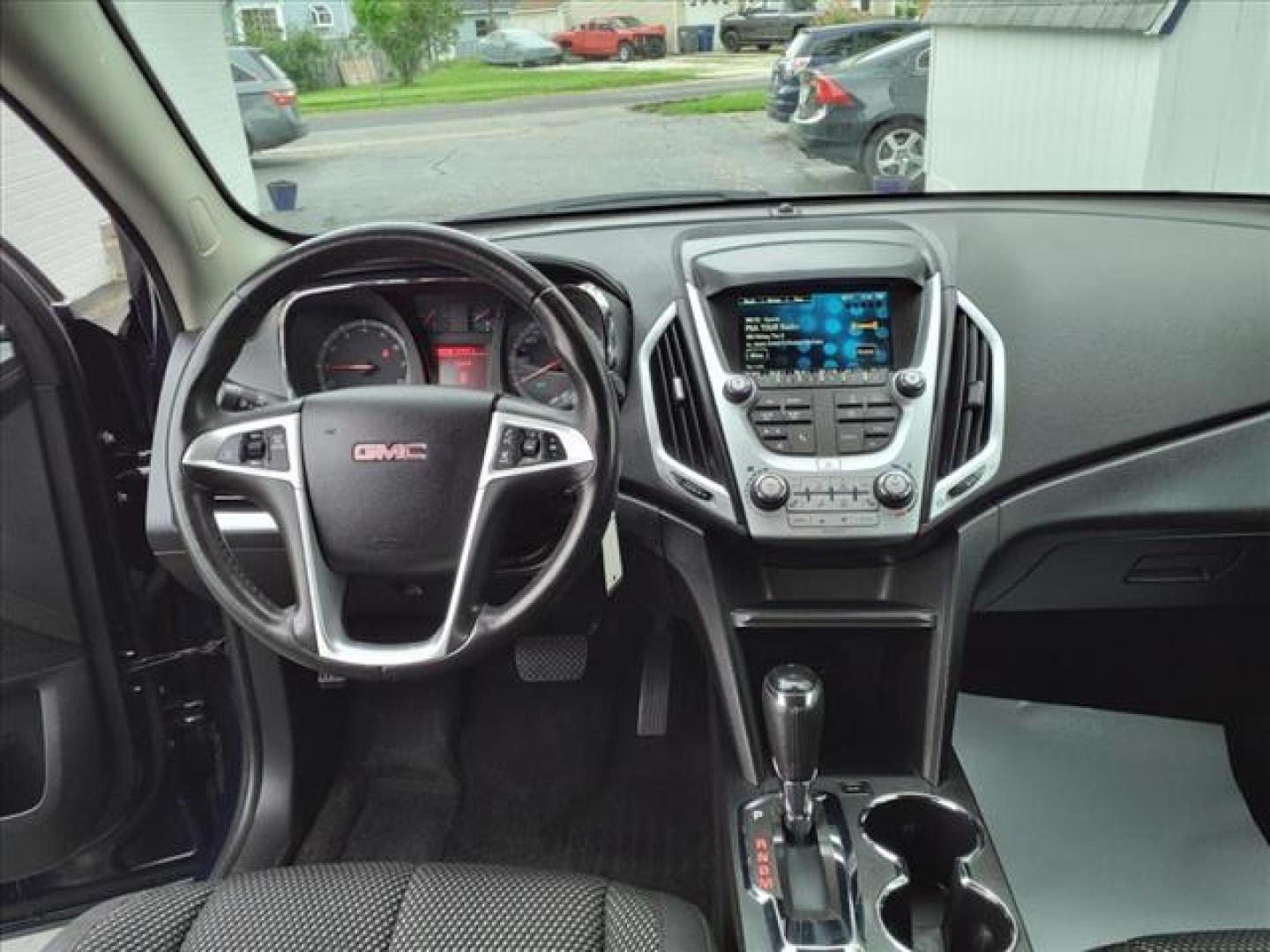 2017 Dark Sapphire Blue Metallic GMC Terrain AWD SLE-2 (2GKFLTEK0H6) with an 2.4L Ecotec 2.4L I4 182hp 172ft. lbs. Direct Injection engine, 6-Speed Shiftable Automatic transmission, located at 5505 N. Summit St., Toledo, OH, 43611, (419) 729-2688, 41.654953, -83.530014 - Photo#4