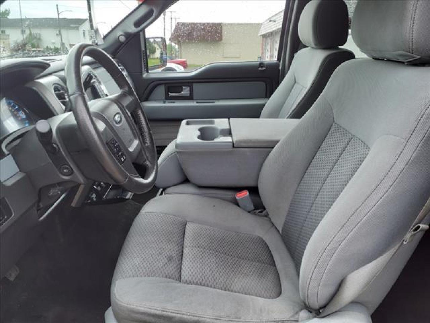 2014 Oxford White Ford F-150 4x4 XLT (1FTFW1EF0EF) with an 5.0L 5.0L Flex Fuel V8 360hp 380ft. lbs. Sequential Multiport Fuel Injection engine, 6-Speed Automatic transmission, located at 5505 N. Summit St., Toledo, OH, 43611, (419) 729-2688, 41.654953, -83.530014 - Photo#1