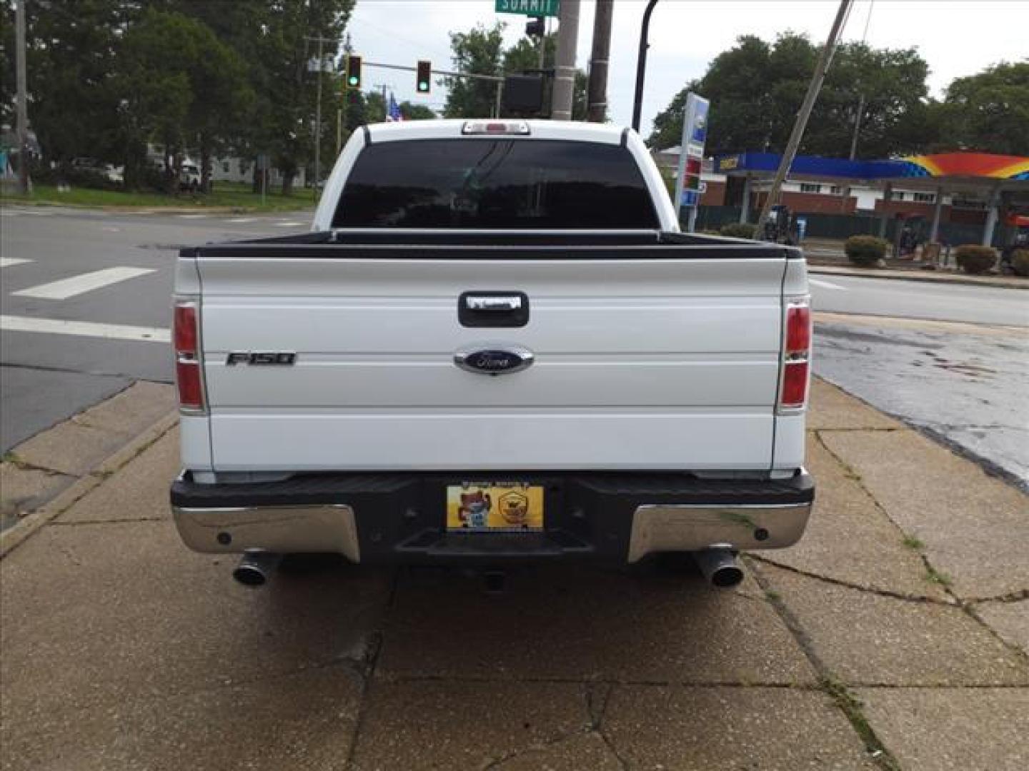 2014 Oxford White Ford F-150 4x4 XLT (1FTFW1EF0EF) with an 5.0L 5.0L Flex Fuel V8 360hp 380ft. lbs. Sequential Multiport Fuel Injection engine, 6-Speed Automatic transmission, located at 5505 N. Summit St., Toledo, OH, 43611, (419) 729-2688, 41.654953, -83.530014 - Photo#22