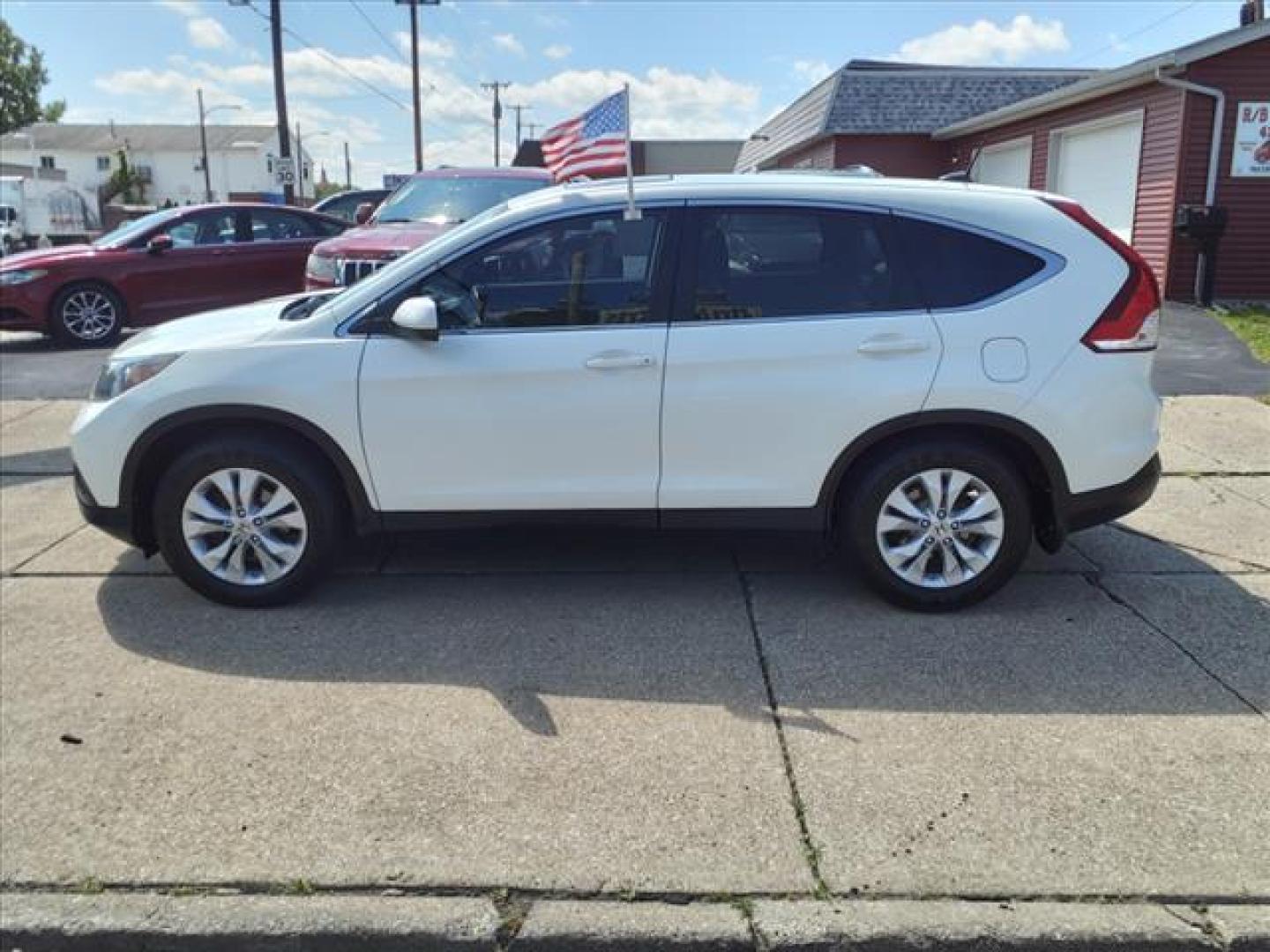 2013 White Diamond Pearl Honda CR-V AWD EX-L (2HKRM4H79DH) with an 2.4L 2.4L I4 185hp 163ft. lbs. Sequential Multiport Fuel Injection engine, 5-Speed Automatic transmission, located at 5505 N. Summit St., Toledo, OH, 43611, (419) 729-2688, 41.654953, -83.530014 - Photo#22