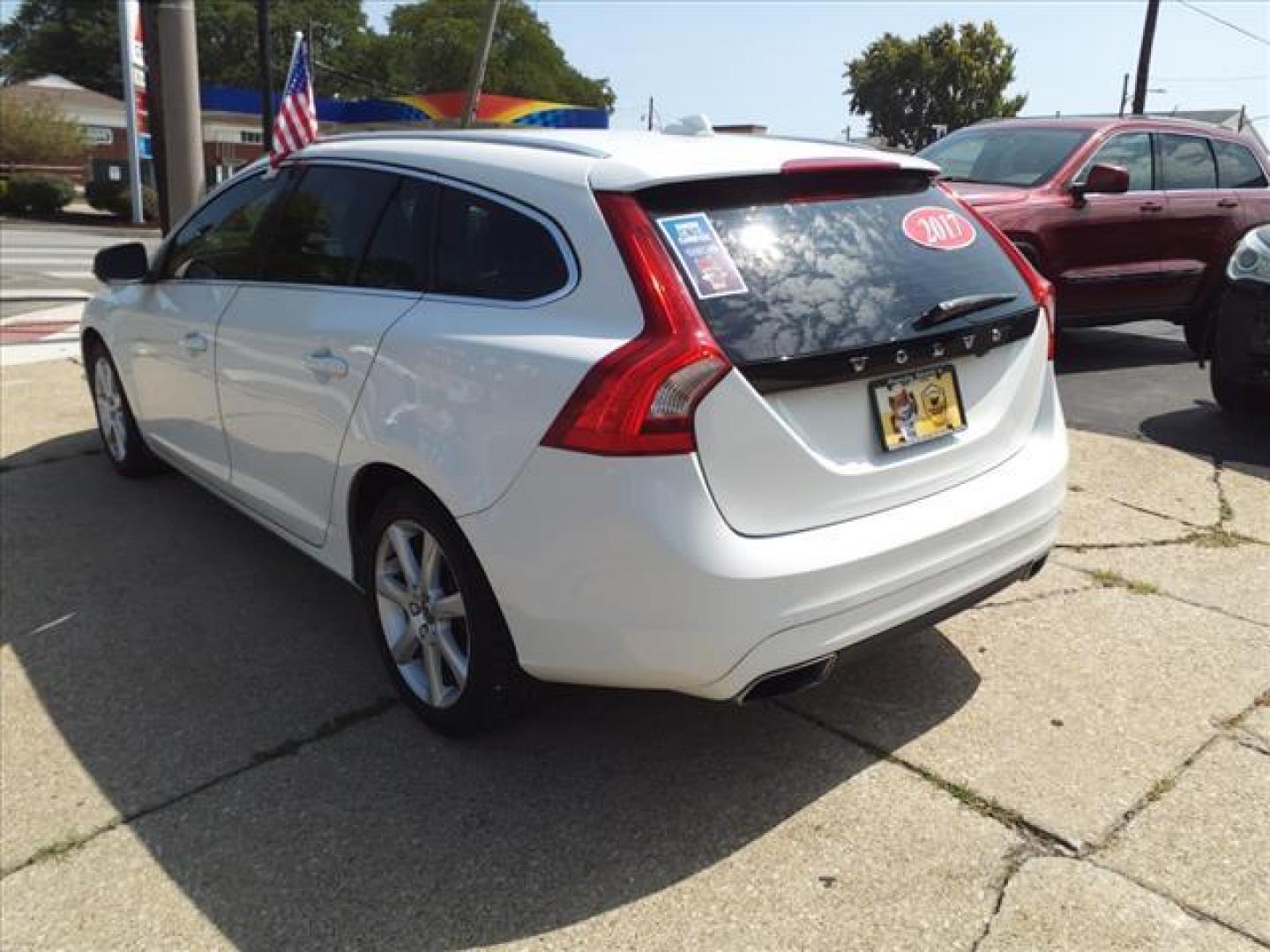 2017 Crystal White Pearl Metallic Volvo V60 T5 Premier (YV140MEK7H1) with an 2.0L 2.0L Turbo I4 240hp 258ft. lbs. ULEV Direct Injection engine, 8-Speed Shiftable Automatic transmission, located at 5505 N. Summit St., Toledo, OH, 43611, (419) 729-2688, 41.654953, -83.530014 - Photo#25