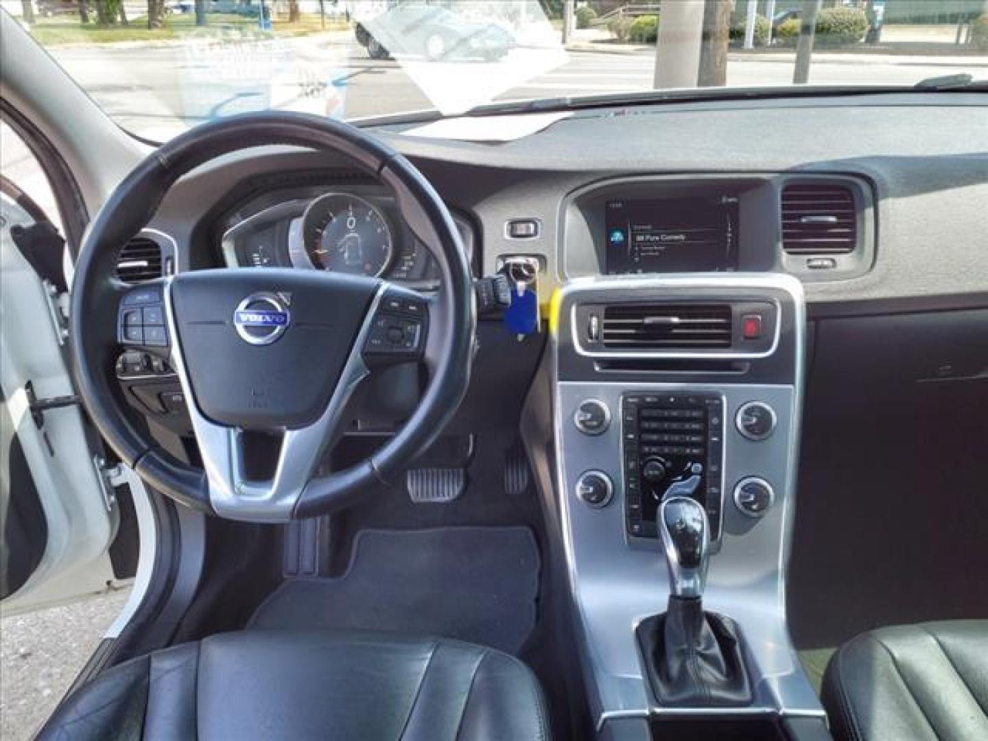 2017 Crystal White Pearl Metallic Volvo V60 T5 Premier (YV140MEK7H1) with an 2.0L 2.0L Turbo I4 240hp 258ft. lbs. ULEV Direct Injection engine, 8-Speed Shiftable Automatic transmission, located at 5505 N. Summit St., Toledo, OH, 43611, (419) 729-2688, 41.654953, -83.530014 - Photo#5