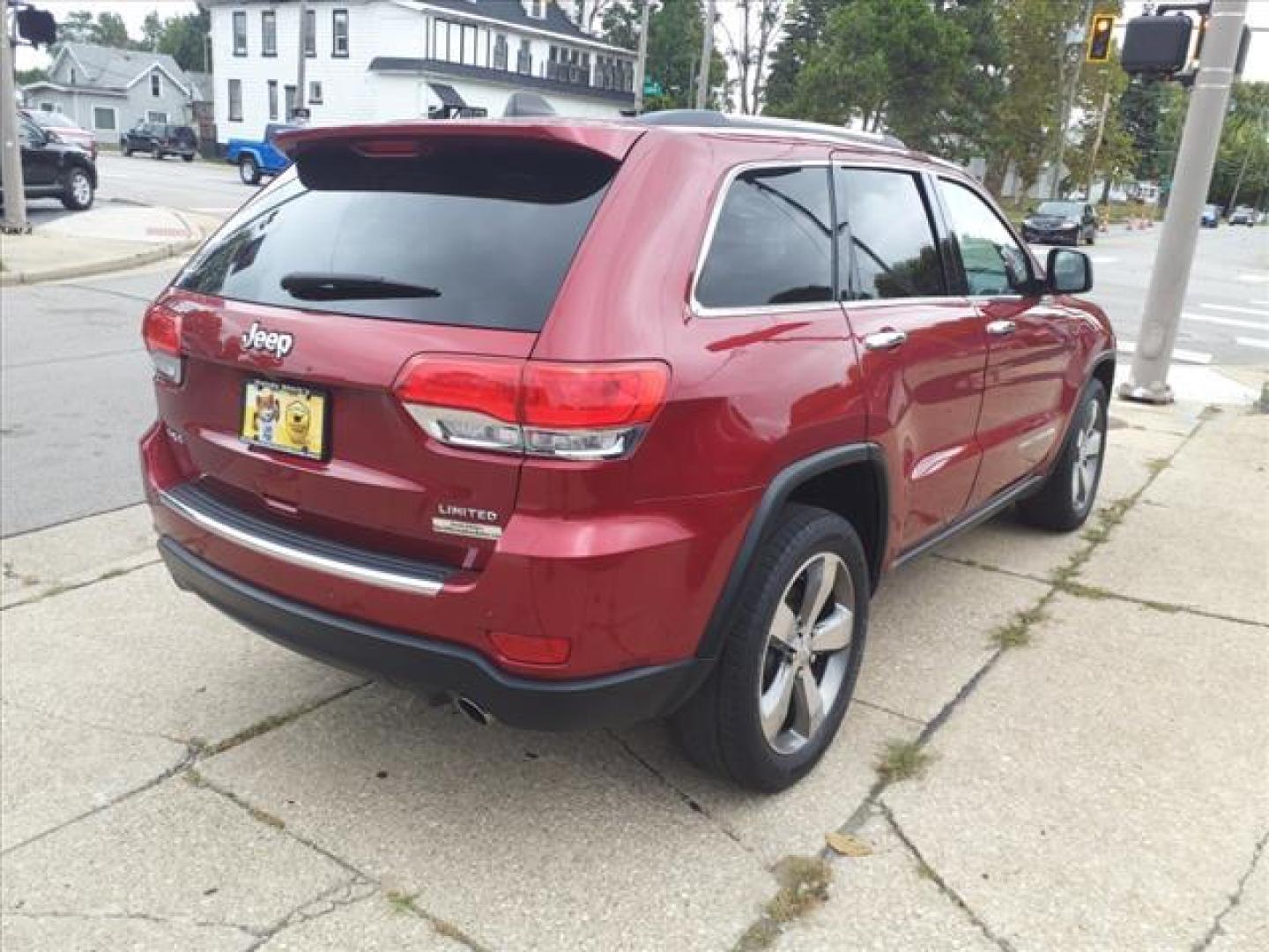 2015 Deep Cherry Red Crystal Pearl Coat Jeep Grand Cherokee 4x4 Limited (1C4RJFBG8FC) with an 3.6L 3.6L V6 290hp 260ft. lbs. Sequential Multiport Fuel Injection engine, 8-Speed Shiftable Automatic transmission, located at 5505 N. Summit St., Toledo, OH, 43611, (419) 729-2688, 41.654953, -83.530014 - Photo#27