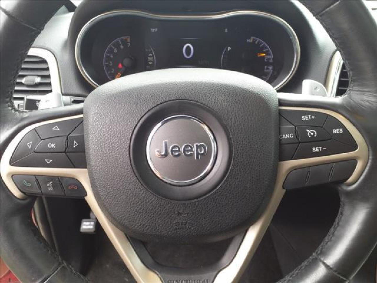 2015 Deep Cherry Red Crystal Pearl Coat Jeep Grand Cherokee 4x4 Limited (1C4RJFBG8FC) with an 3.6L 3.6L V6 290hp 260ft. lbs. Sequential Multiport Fuel Injection engine, 8-Speed Shiftable Automatic transmission, located at 5505 N. Summit St., Toledo, OH, 43611, (419) 729-2688, 41.654953, -83.530014 - Photo#8