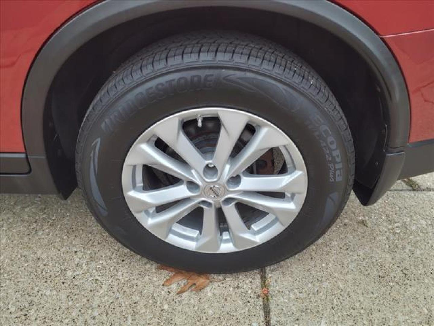 2014 Cayenne Red Nissan Rouge AWD SV (5N1AT2MM4EC) with an 2.5L 2.5L I4 170hp 175ft. lbs. Sequential Multiport Fuel Injection engine, CVT transmission, located at 5505 N. Summit St., Toledo, OH, 43611, (419) 729-2688, 41.654953, -83.530014 - Photo#29