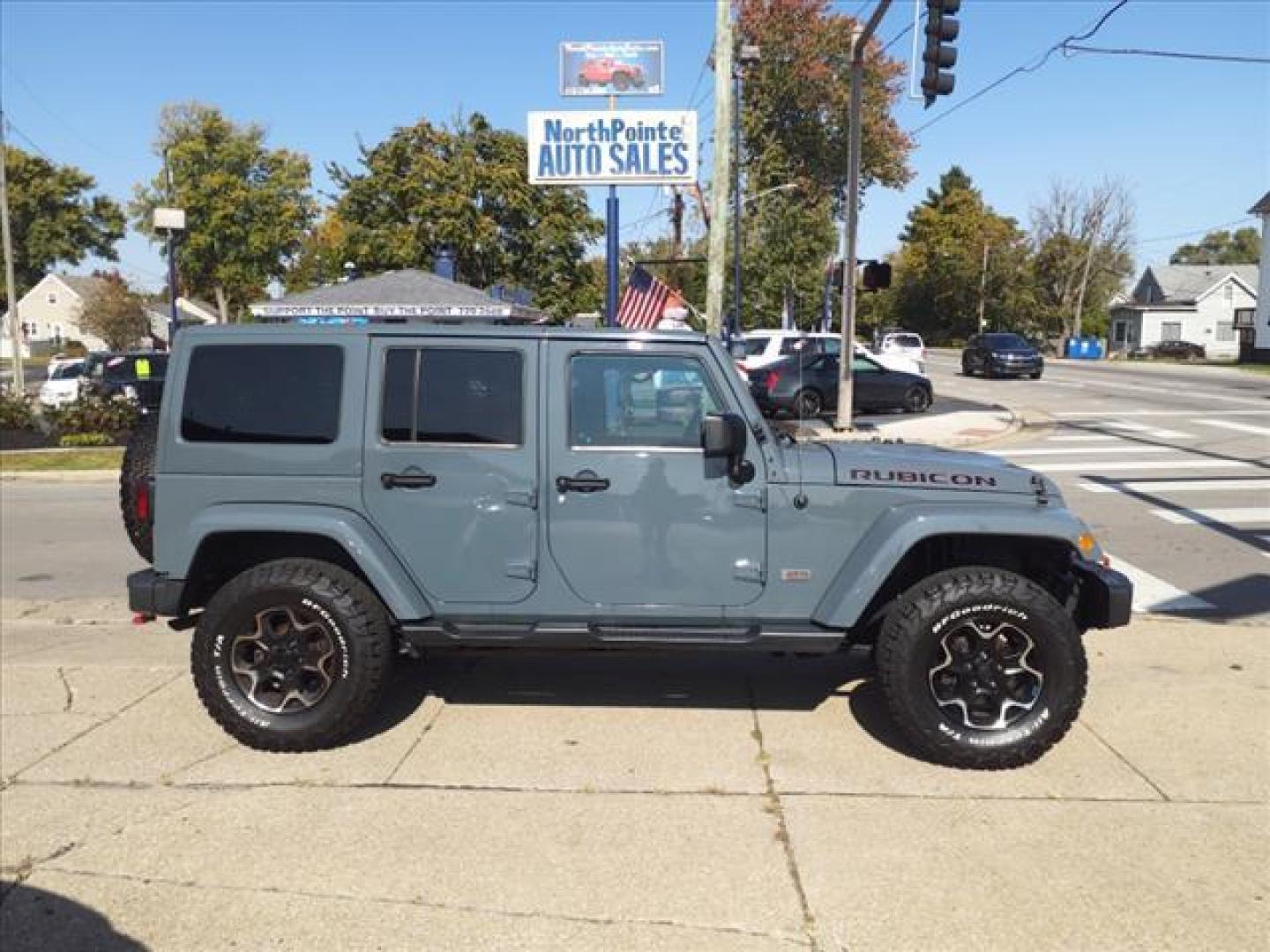 2013 Anvil Clear Coat Jeep wrangler Unlimited 4x4 Rubicon (1C4BJWFG4DL) with an 3.6L 3.6L V6 285hp 260ft. lbs. Sequential Multiport Fuel Injection engine, 5-Speed Automatic transmission, located at 5505 N. Summit St., Toledo, OH, 43611, (419) 729-2688, 41.654953, -83.530014 - Photo#0