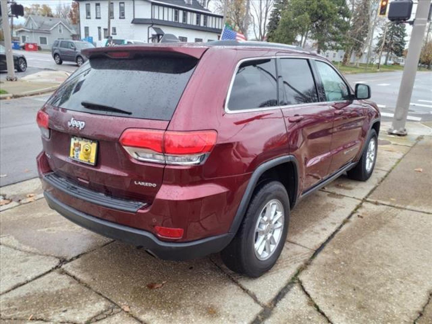 2018 Velvet Red Pearl Coat Prv Jeep Grand Cherokee 4x4 Laredo (1C4RJFAG9JC) with an 3.6L Pentastar 3.6L V6 295hp 260ft. lbs. Sequential Multiport Fuel Injection engine, 8-Speed Shiftable Automatic transmission, located at 5505 N. Summit St., Toledo, OH, 43611, (419) 729-2688, 41.654953, -83.530014 - Photo#24