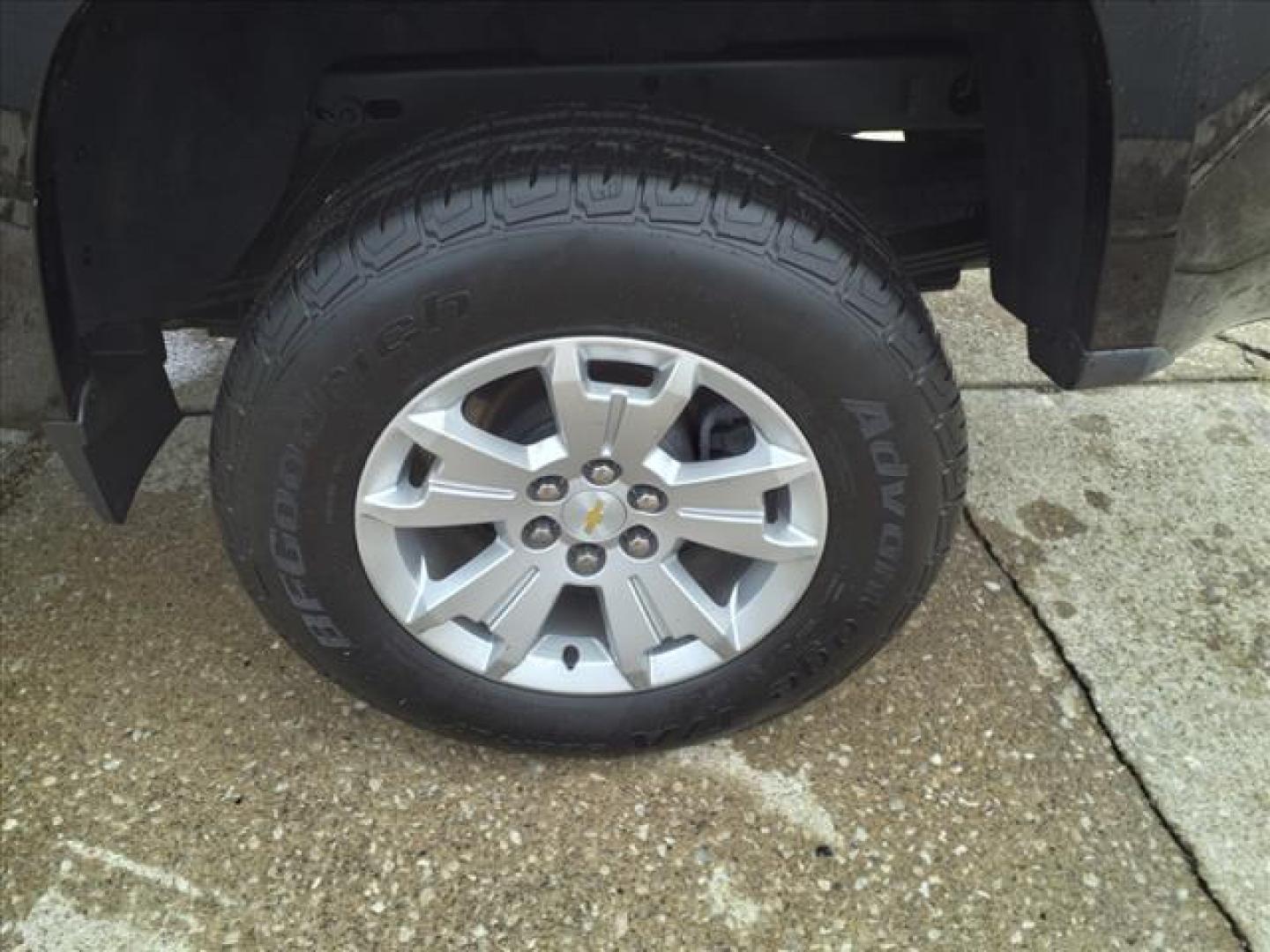 2021 Black Gba Chevrolet Colorado LT (1GCHSCEA0M1) with an 2.5L 2.5L I4 200hp 191ft. lbs. Direct Injection engine, 6-Speed Shiftable Automatic transmission, located at 5505 N. Summit St., Toledo, OH, 43611, (419) 729-2688, 41.654953, -83.530014 - Photo#26