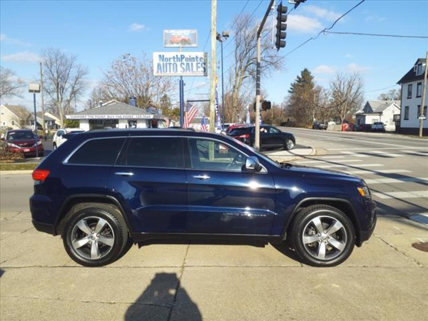 2014 True Blue Pearl Coat Pbu Jeep Grand Cherokee 4x4 Limited (1C4RJFBG4EC) with an 3.6L 3.6L V6 290hp 260ft. lbs. Sequential Multiport Fuel Injection engine, 8-Speed Shiftable Automatic transmission, located at 5505 N. Summit St., Toledo, OH, 43611, (419) 729-2688, 41.654953, -83.530014 - Photo#0