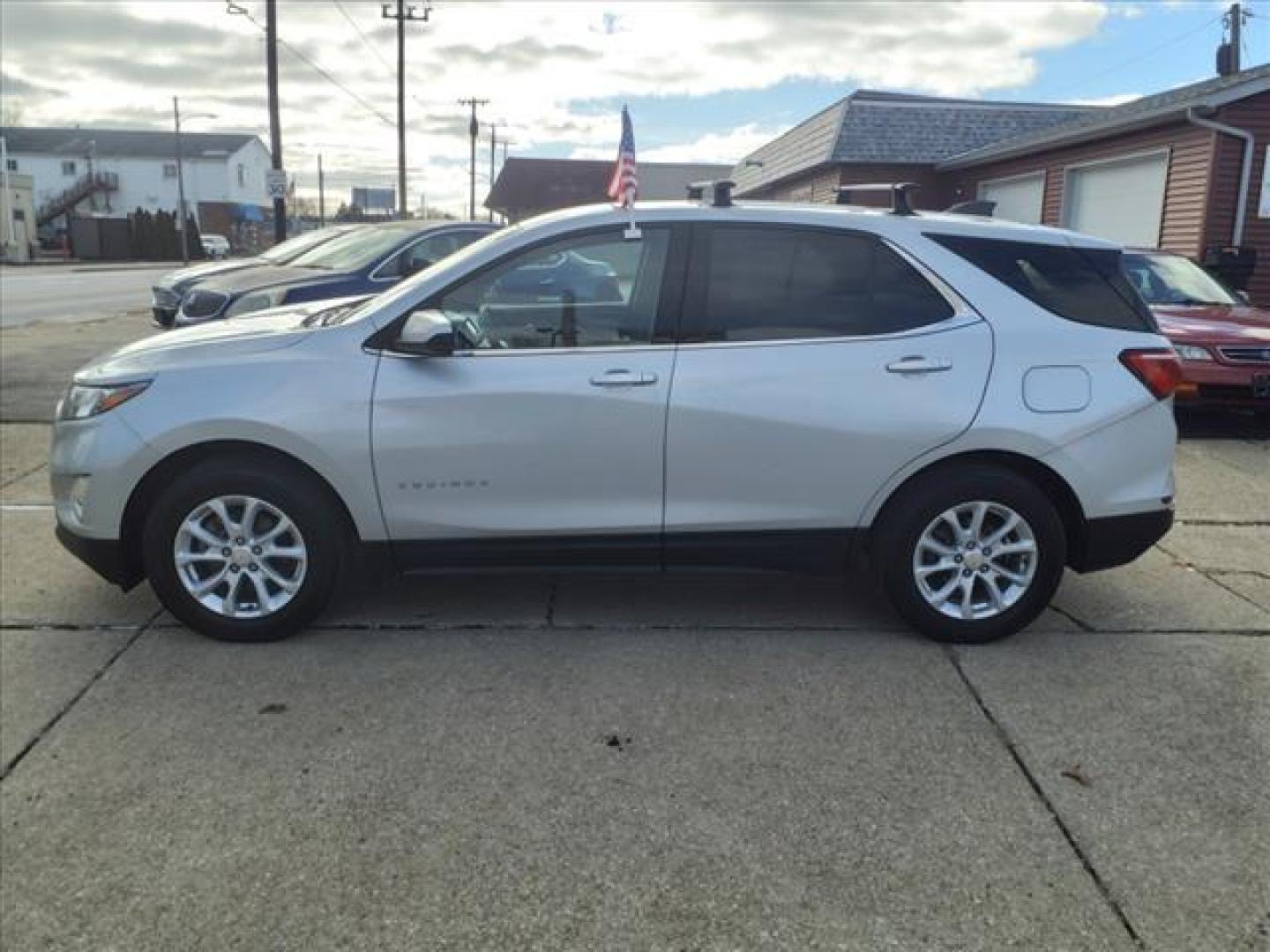 2019 Silver Ice Metallic Gan Chevrolet Equinox LT (2GNAXKEV4K6) with an 1.5L 1.5L Turbo I4 170hp 203ft. lbs. Direct Injection engine, 6-Speed Shiftable Automatic transmission, located at 5505 N. Summit St., Toledo, OH, 43611, (419) 729-2688, 41.654953, -83.530014 - Photo#21