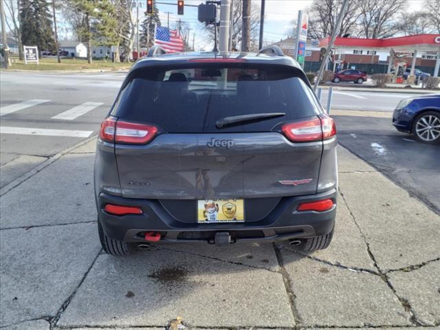 2016 Brilliant Black Crystal Pearl Coat Pxr Jeep Cherokee 4x4 Trailhawk (1C4PJMBS8GW) with an 3.2L 3.2L V6 271hp 239ft. lbs. Sequential Multiport Fuel Injection engine, 4WD 9-Speed Shiftable Automatic transmission, located at 5505 N. Summit St., Toledo, OH, 43611, (419) 729-2688, 41.654953, -83.530014 - Photo#22