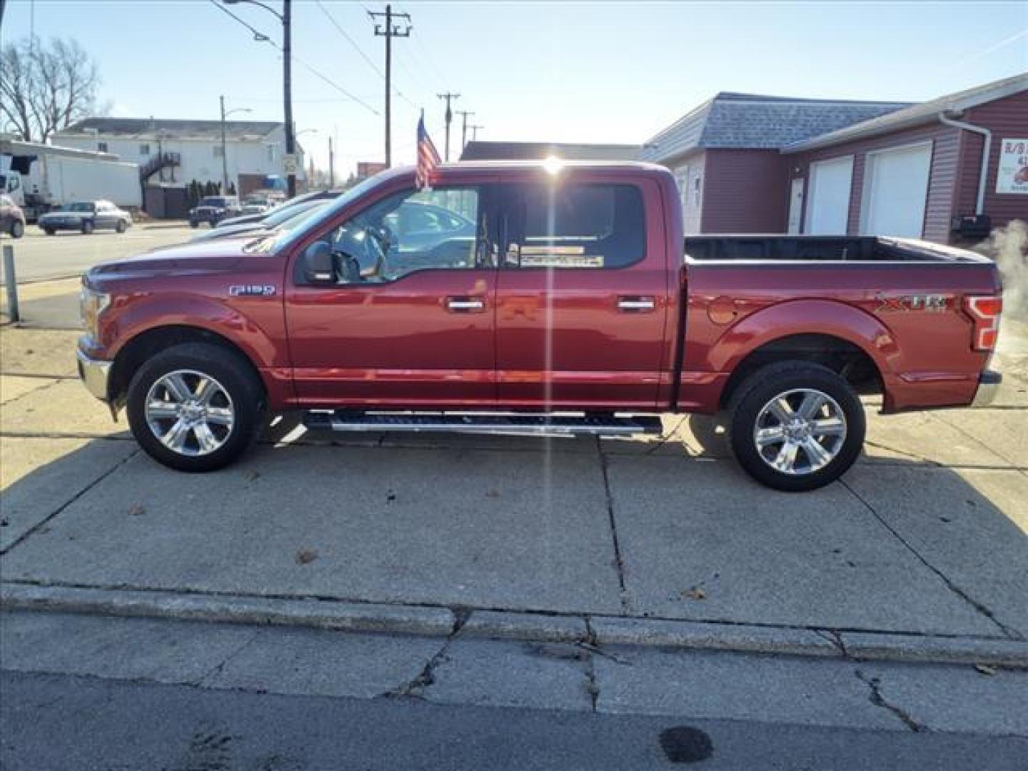 2018 Ruby Red Metallic Tinted Clearcoat Rr Ford F-150 4x4 XLT (1FTEW1E53JF) with an 5.0L 5.0L V8 395hp 400ft. lbs. Direct Injection engine, 10-Speed Shiftable Automatic transmission, located at 5505 N. Summit St., Toledo, OH, 43611, (419) 729-2688, 41.654953, -83.530014 - Photo#21