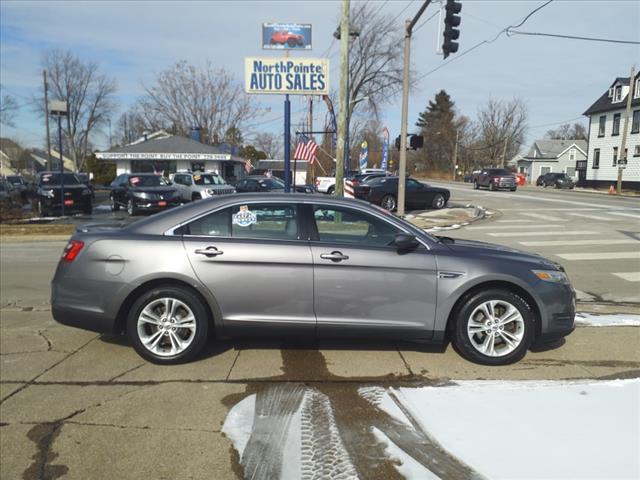 photo of 2014 Ford Taurus SEL