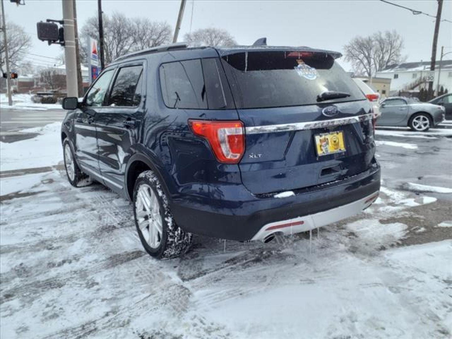 2016 Blue Jeans N1 Ford Explorer AWD XLT (1FM5K8D88GG) with an 3.5L 3.5L V6 290hp 255ft. lbs. Sequential Multiport Fuel Injection engine, 6-Speed Shiftable Automatic transmission, located at 5505 N. Summit St., Toledo, OH, 43611, (419) 729-2688, 41.654953, -83.530014 - Photo#24