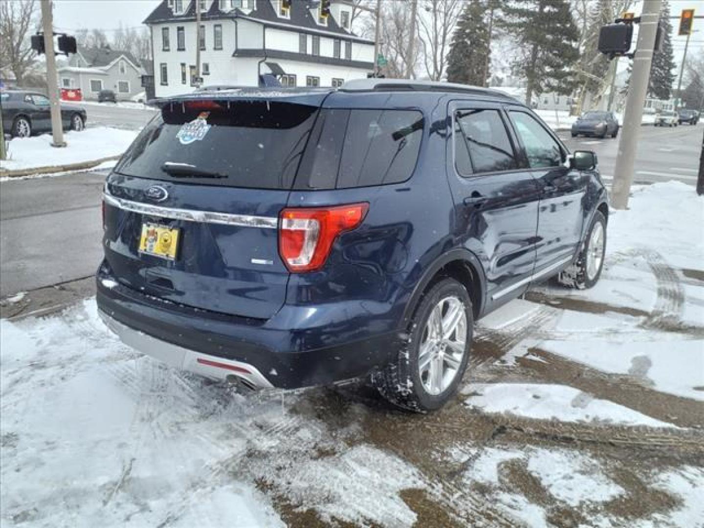 2016 Blue Jeans N1 Ford Explorer AWD XLT (1FM5K8D88GG) with an 3.5L 3.5L V6 290hp 255ft. lbs. Sequential Multiport Fuel Injection engine, 6-Speed Shiftable Automatic transmission, located at 5505 N. Summit St., Toledo, OH, 43611, (419) 729-2688, 41.654953, -83.530014 - Photo#26