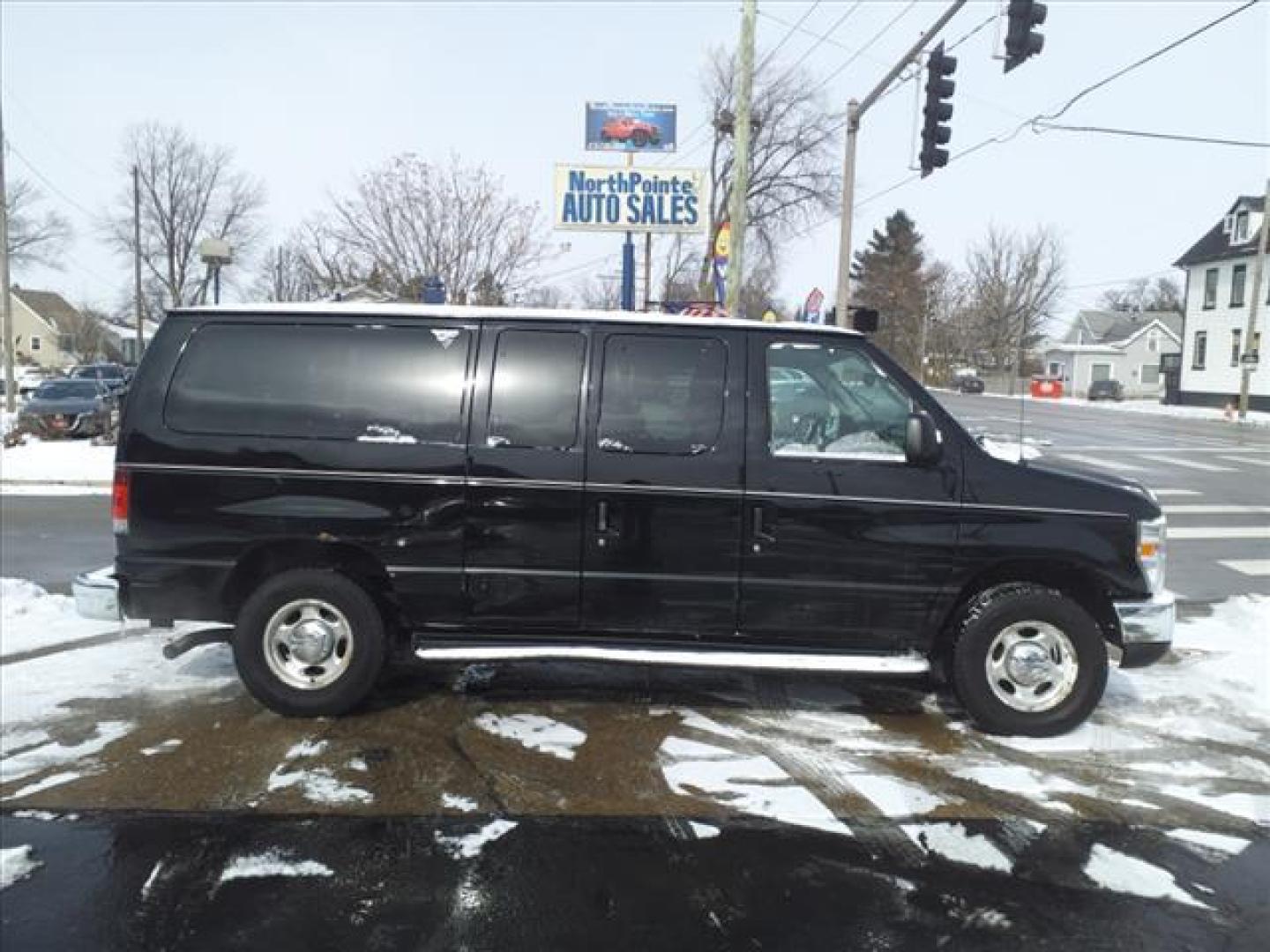 2011 Black Ua Ford E-Series E-150 XLT (1FMNE1BL0BD) with an 5.4L Triton 5.4L Flex Fuel V8 255hp 350ft. lbs. Sequential Multiport Fuel Injection engine, 4-Speed Automatic transmission, located at 5505 N. Summit St., Toledo, OH, 43611, (419) 729-2688, 41.654953, -83.530014 - Photo#0