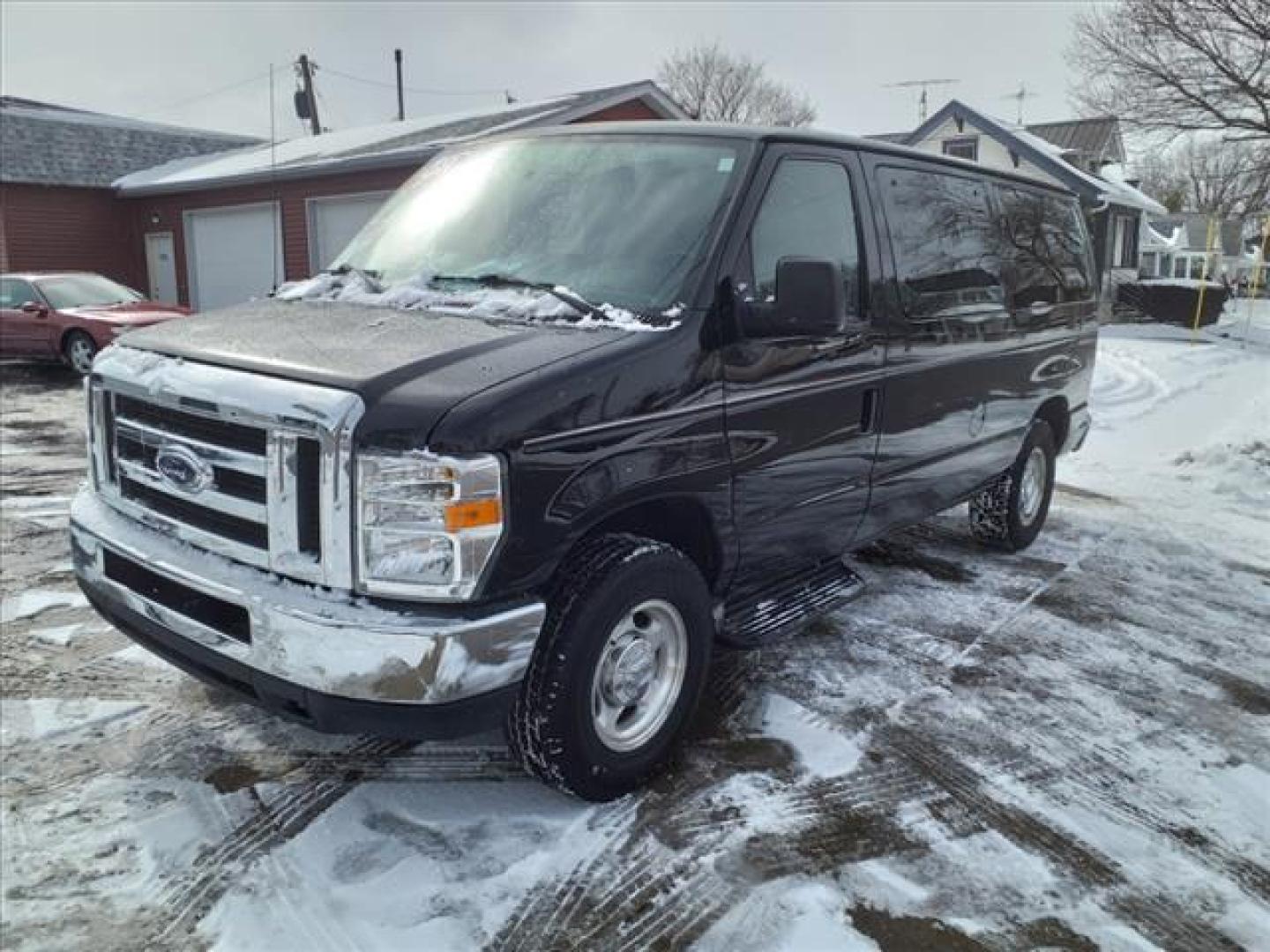 2011 Black Ua Ford E-Series E-150 XLT (1FMNE1BL0BD) with an 5.4L Triton 5.4L Flex Fuel V8 255hp 350ft. lbs. Sequential Multiport Fuel Injection engine, 4-Speed Automatic transmission, located at 5505 N. Summit St., Toledo, OH, 43611, (419) 729-2688, 41.654953, -83.530014 - Photo#18