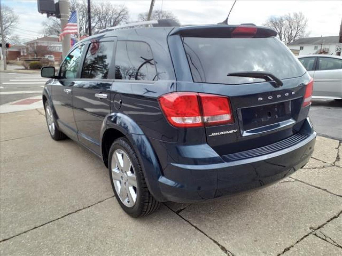 2014 Fathom Blue Pearl Coat Pps Dodge Journey SE (3C4PDCAB4ET) with an 2.4L 2.4L I4 173hp 166ft. lbs. Sequential Multiport Fuel Injection engine, 4-Speed Shiftable Automatic transmission, located at 5505 N. Summit St., Toledo, OH, 43611, (419) 729-2688, 41.654953, -83.530014 - Photo#20